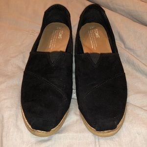 Women’s Toms - Size 7